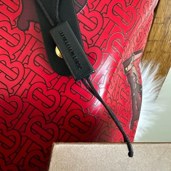 SOLD Auth Burberry Limited Edition London Tote Bag NEW - Picture 8 of 16